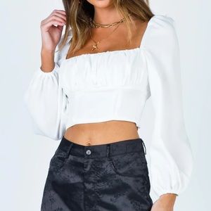 Princess Polly Size US 4 White Ariah Long Sleeve a cropped Smocked Top